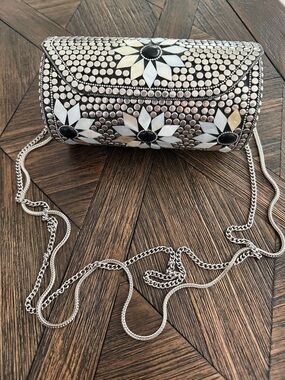 Antik Kraft Amoli Silver Black Floral Mosaic Clutch w/ 2 Chains